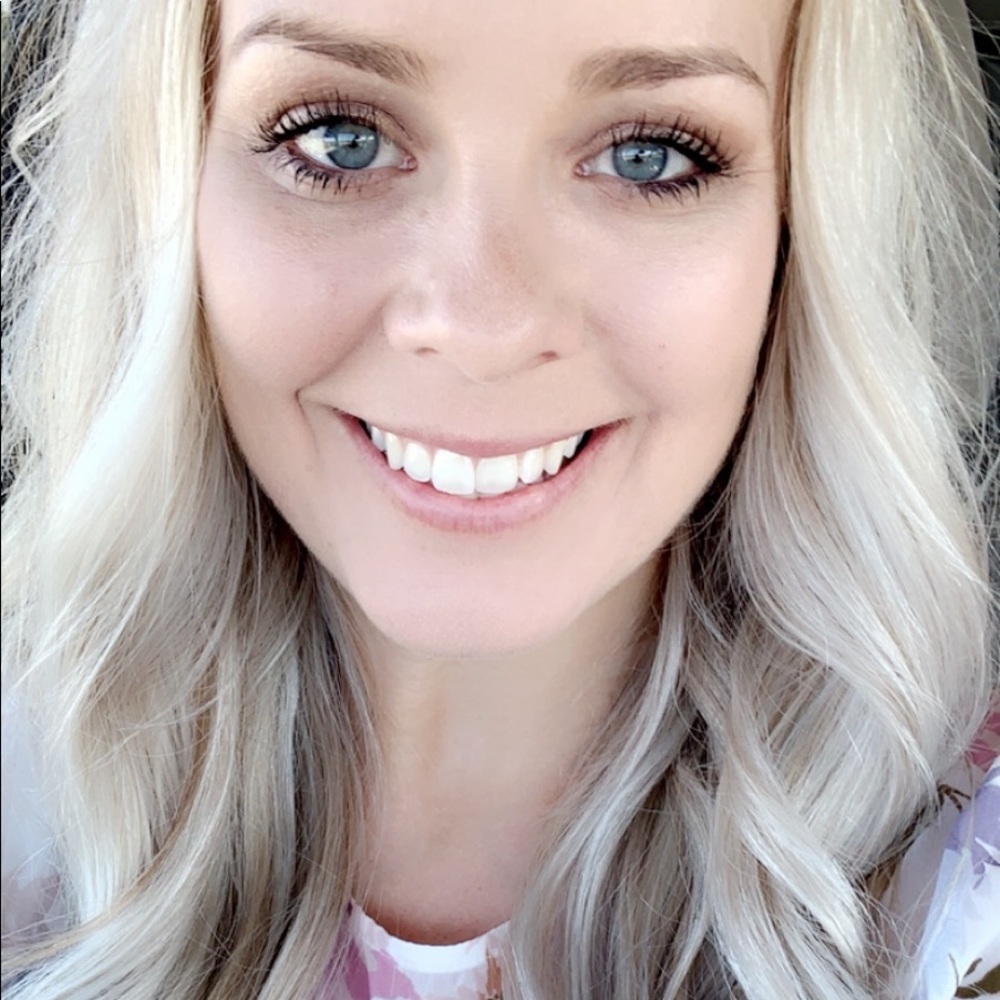 Meet your Posher, Courtney